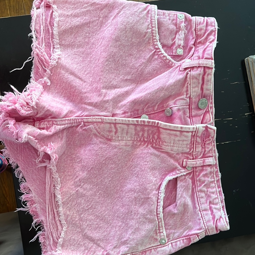Zara size 6 pink denim shorts